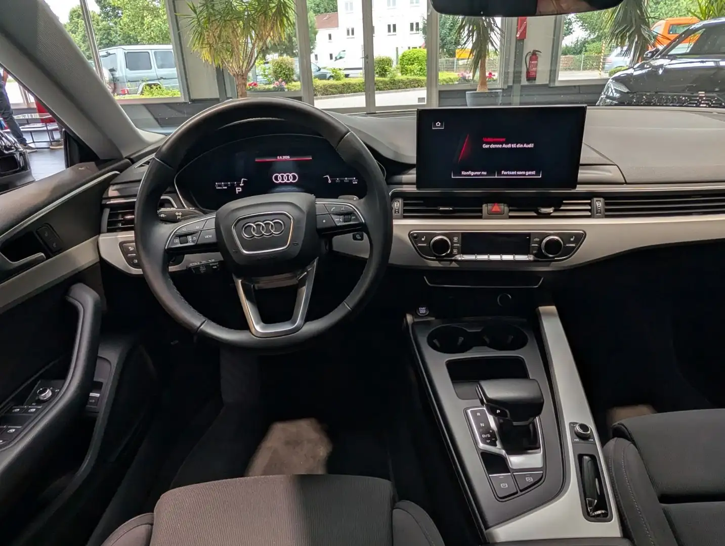 Audi A5 Sportback S line 2023 — панель приладів