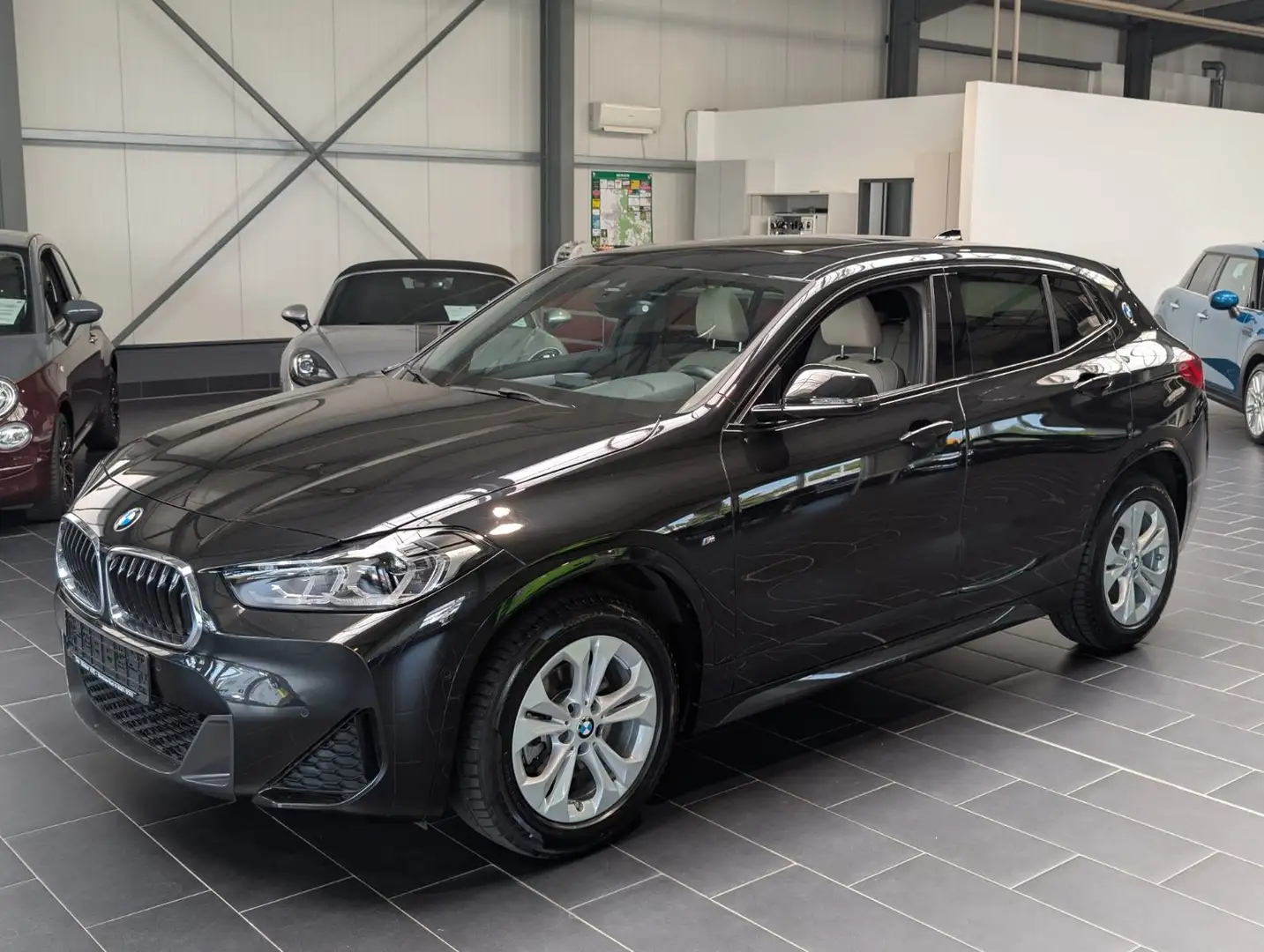 BMW X2 M Sport 2023 — вид спереду