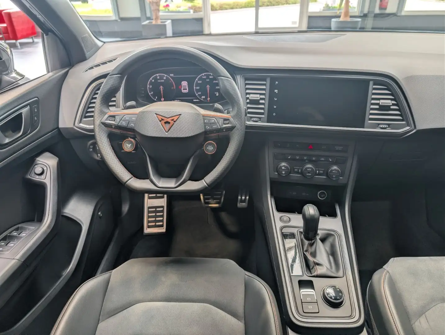 CUPRA Ateca 4Drive 2024 — панель приладів