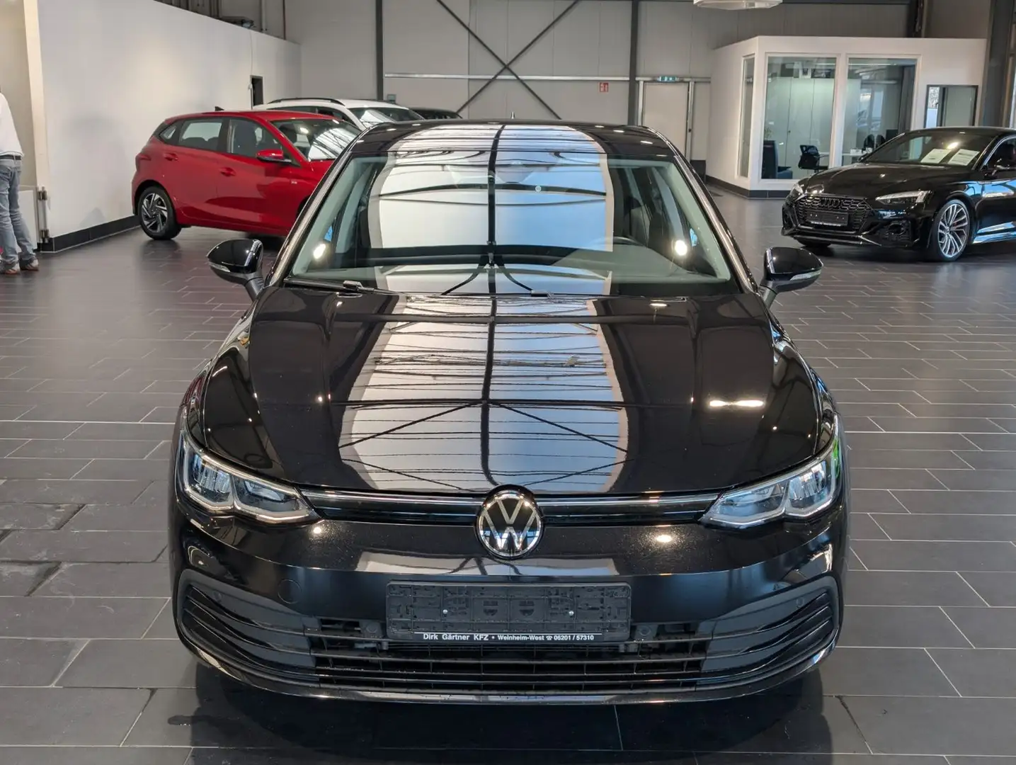 VW Golf 8 2022 — вигляд спереду